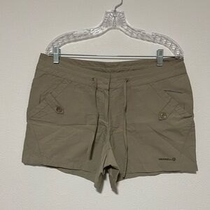 ☀️Merrell Khaki Colored Moisture Wick Shorts - size 12